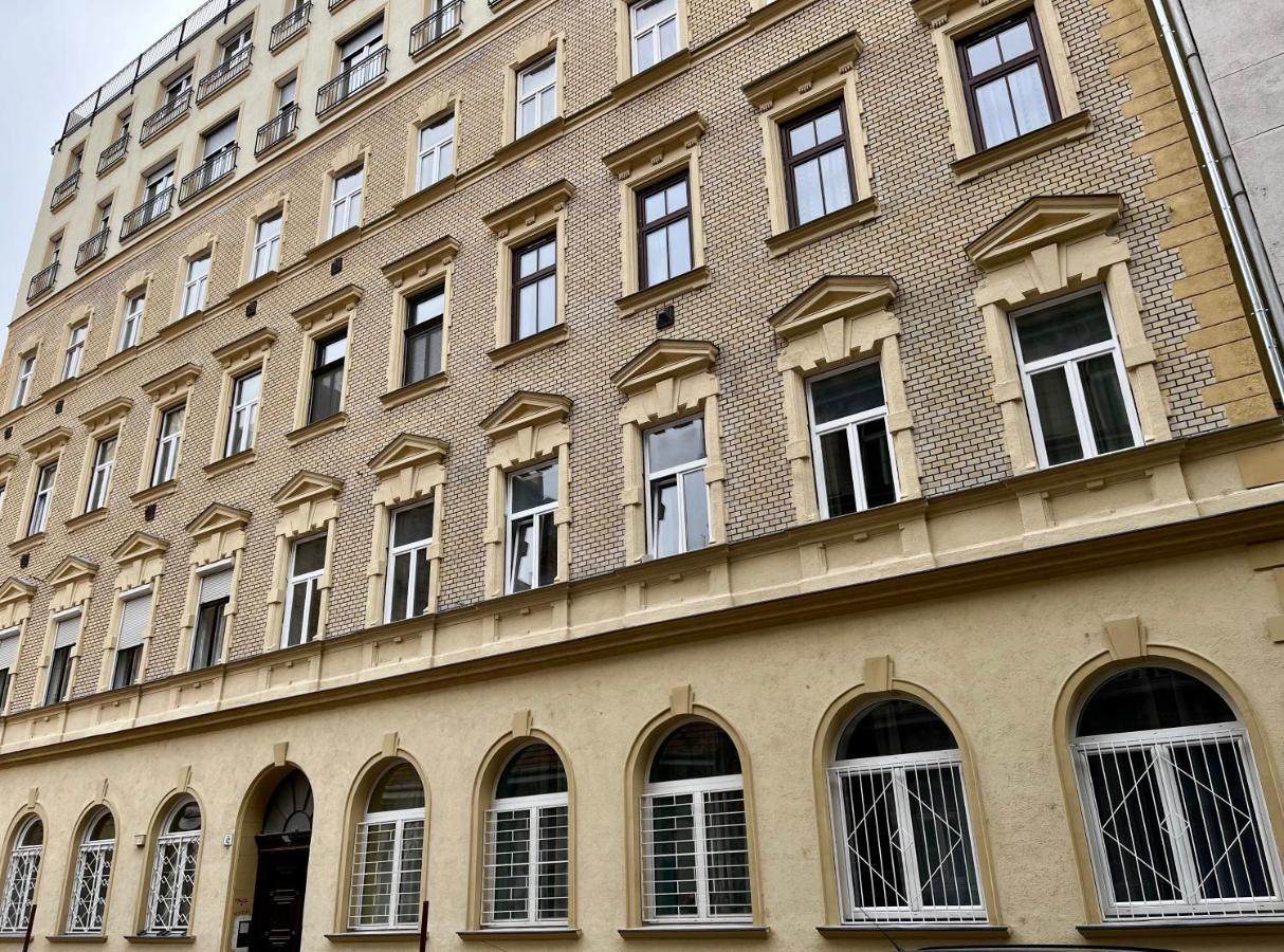 Akacfa 62 Dowtown 2Br Wifi+Ac Apartment Budapest Exterior photo